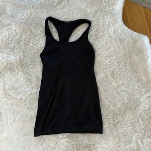 Women’s Lululemon tank top